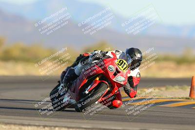 media/Oct-29-2022-CVMA (Sat) [[14c0aa3b66]]/Race 11 Amateur Supersport Open/